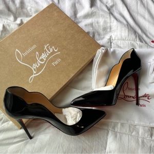 Christian Louboutin Hot Chick Pumps. Black Patent Leather. 100mm heel. Size 38.